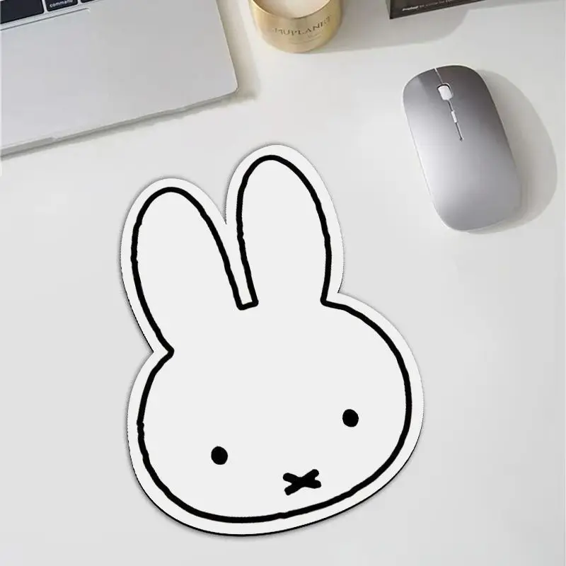 Mouse Pad em Forma de Coelho M - Gaming Keyboard And Mouse Pad avaliação e preço